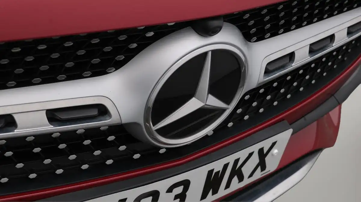 2023-mercedes-benz-gla-class-13-gla-200-amg-line-executive-station-wagon-big-22