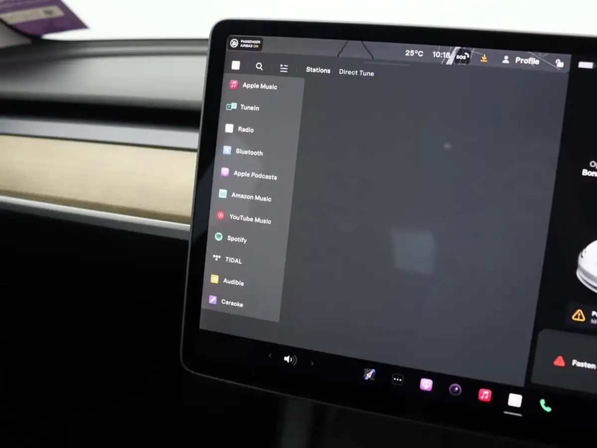 2021-tesla-model-3-e-long-range-awd-big-33