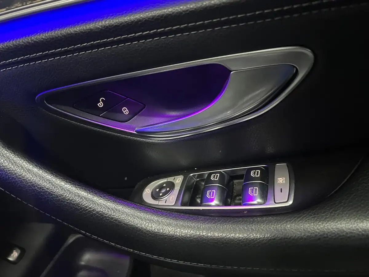 2019-mercedes-benz-e-class-20d-e220d-amg-line-saloon-4d-plus-big-19