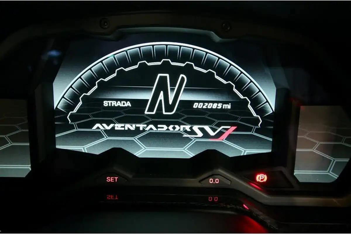 2021-lamborghini-aventador-65-svj-big-19