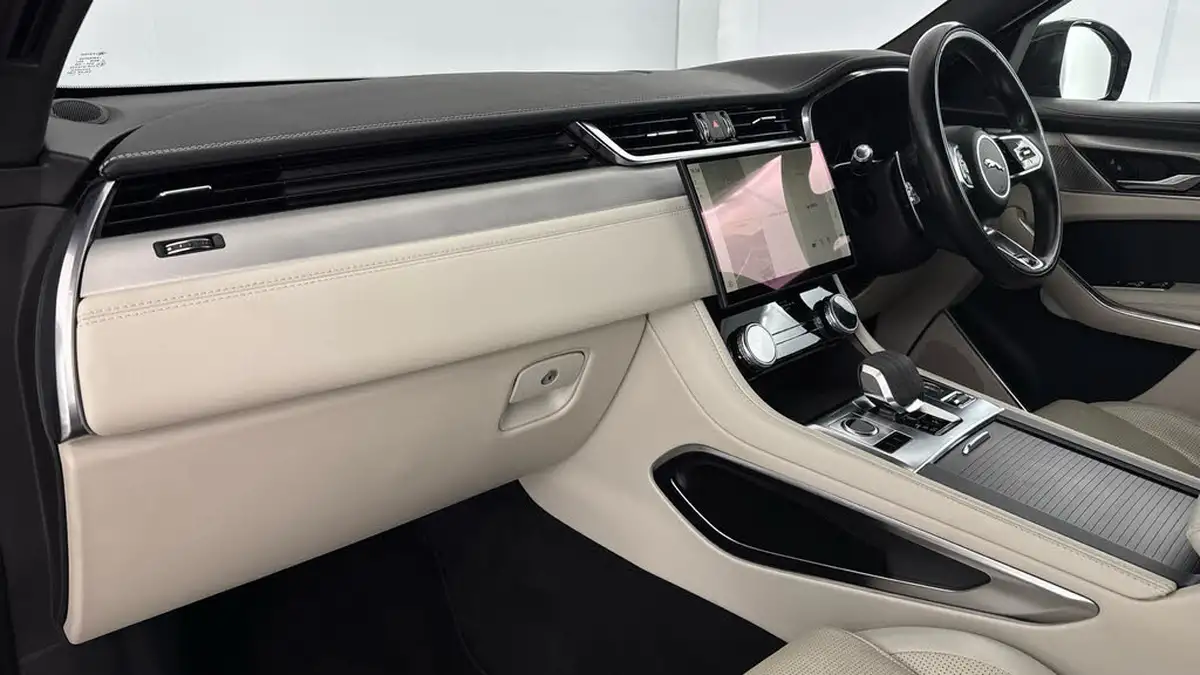 2021-jaguar-f-pace-20-d165-r-dynamic-s-mhev-big-9