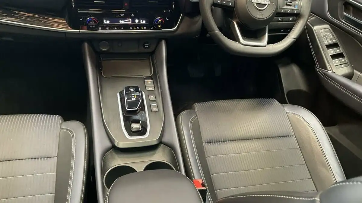 2023-nissan-qashqai-15-tekna-big-14