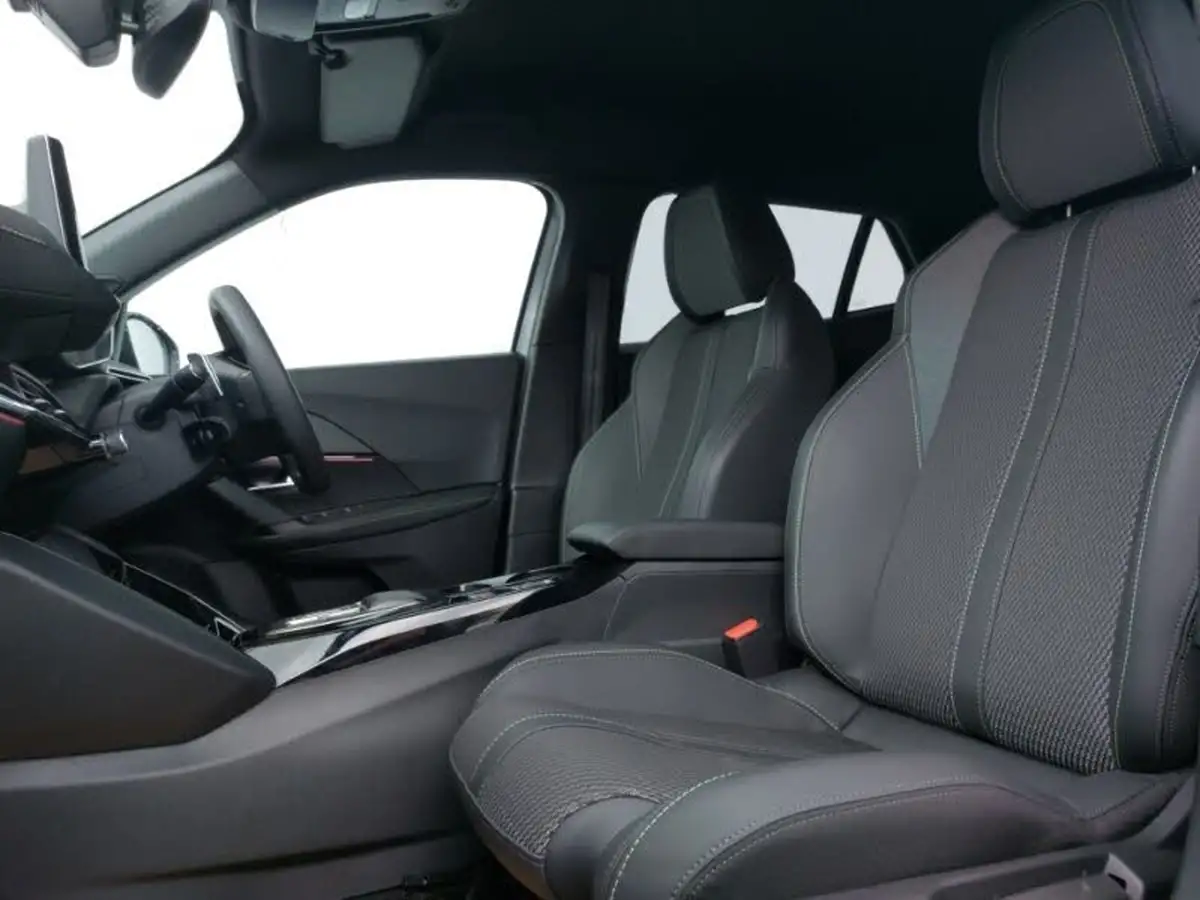 2024-peugeot-2008-suv-12-puretech-gt-130ps-eat8-big-4