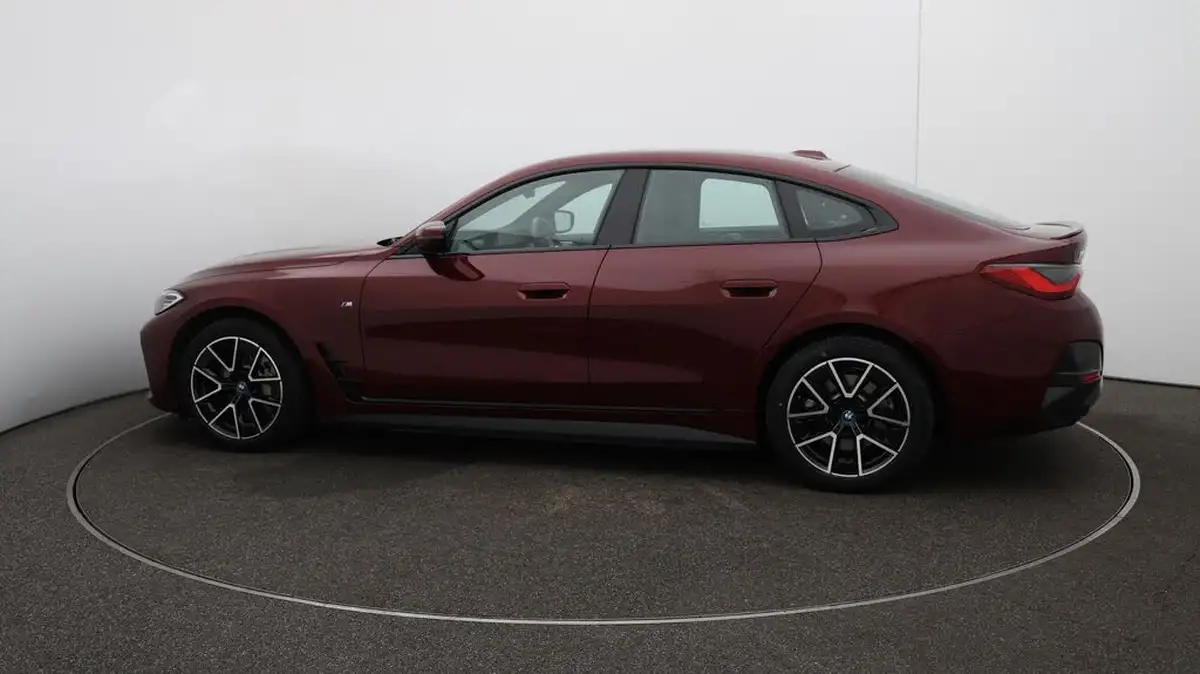 2022-bmw-i4-e-edrive40-m-sport-big-60