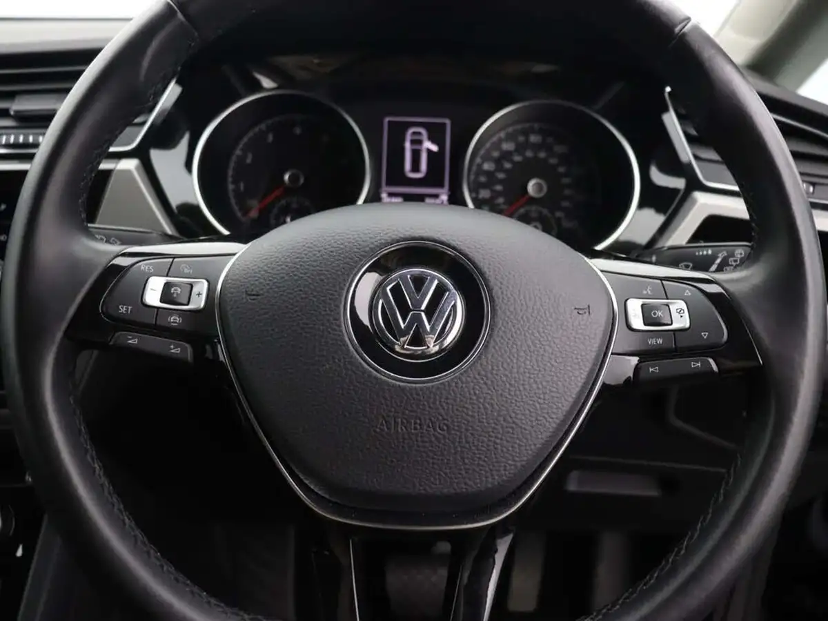 2020-volkswagen-touran-15-tsi-se-dsg-big-38