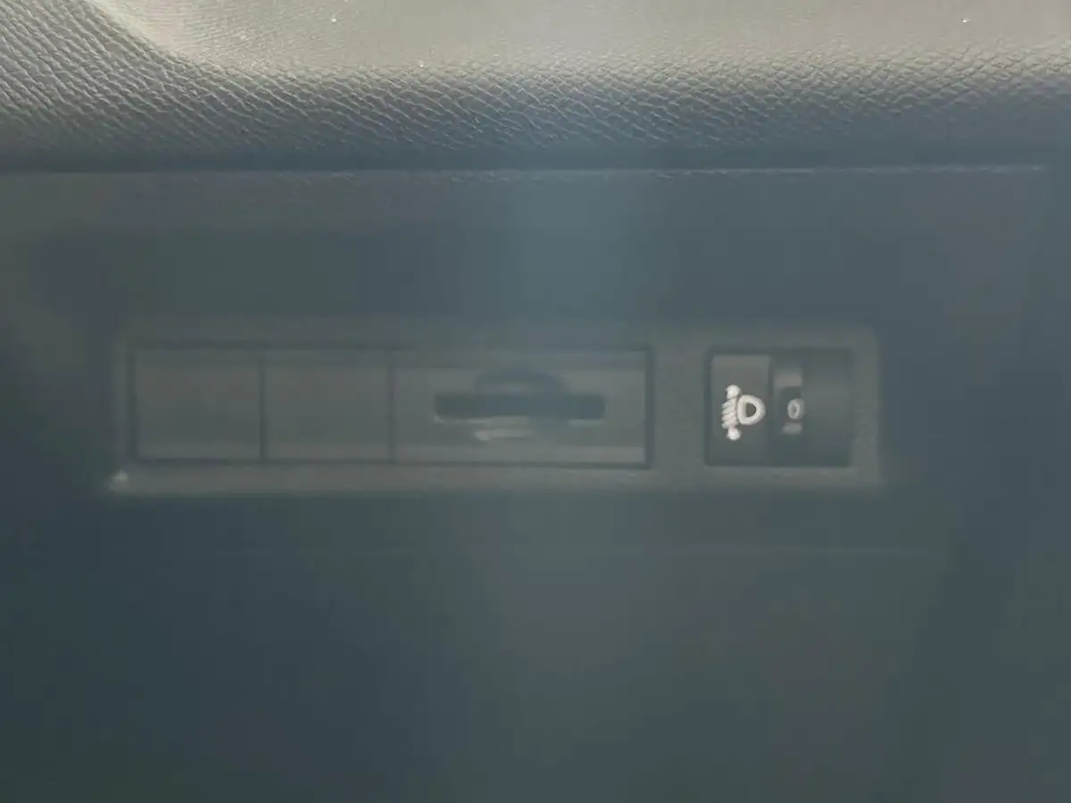 2023-peugeot-308-sw-12-puretech-allure-premium-130ps-big-21