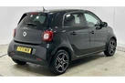 2021-smart-forfour-eq-premium-small-8