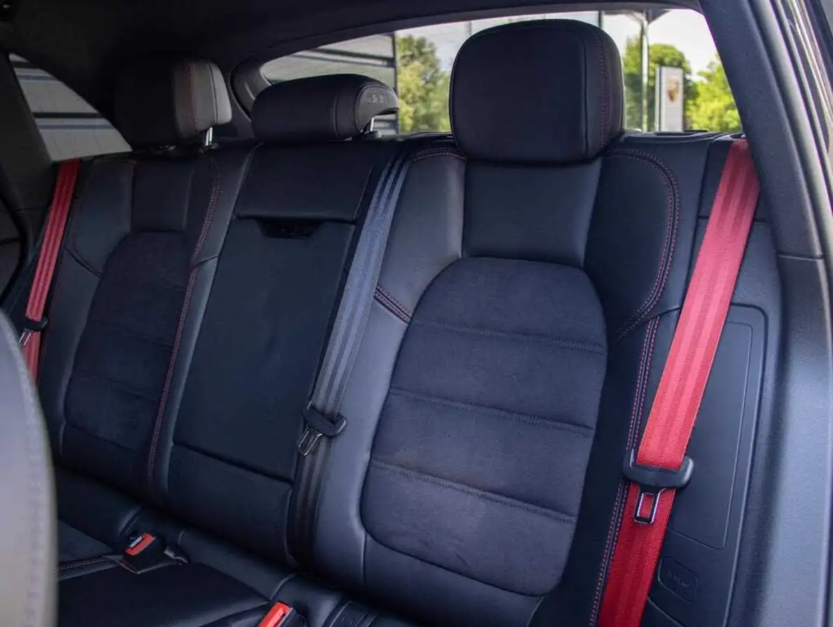 2023-porsche-macan-29-v6-gts-big-31