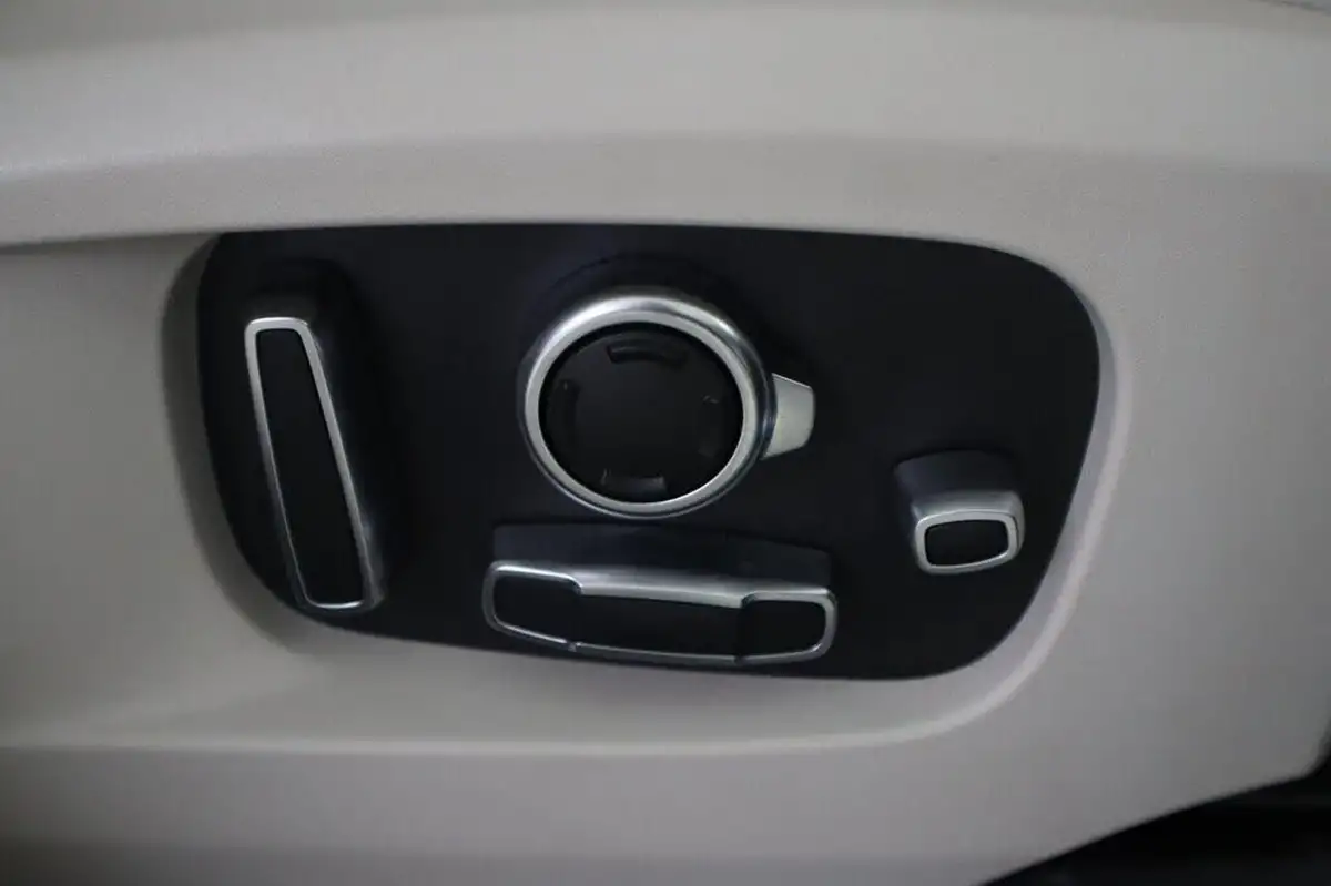 2021-jaguar-f-pace-20-d200-r-dynamic-hse-mhev-big-31