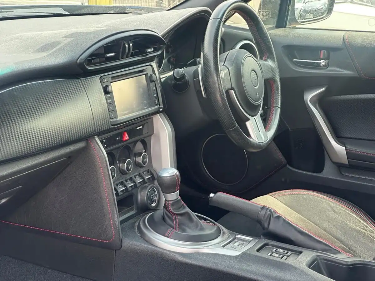 2012-toyota-gt86-20-big-22
