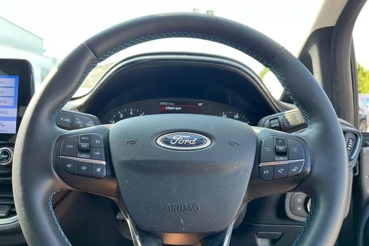 2023-ford-fiesta-10t-active-125ps-hybrid-mhev-big-11
