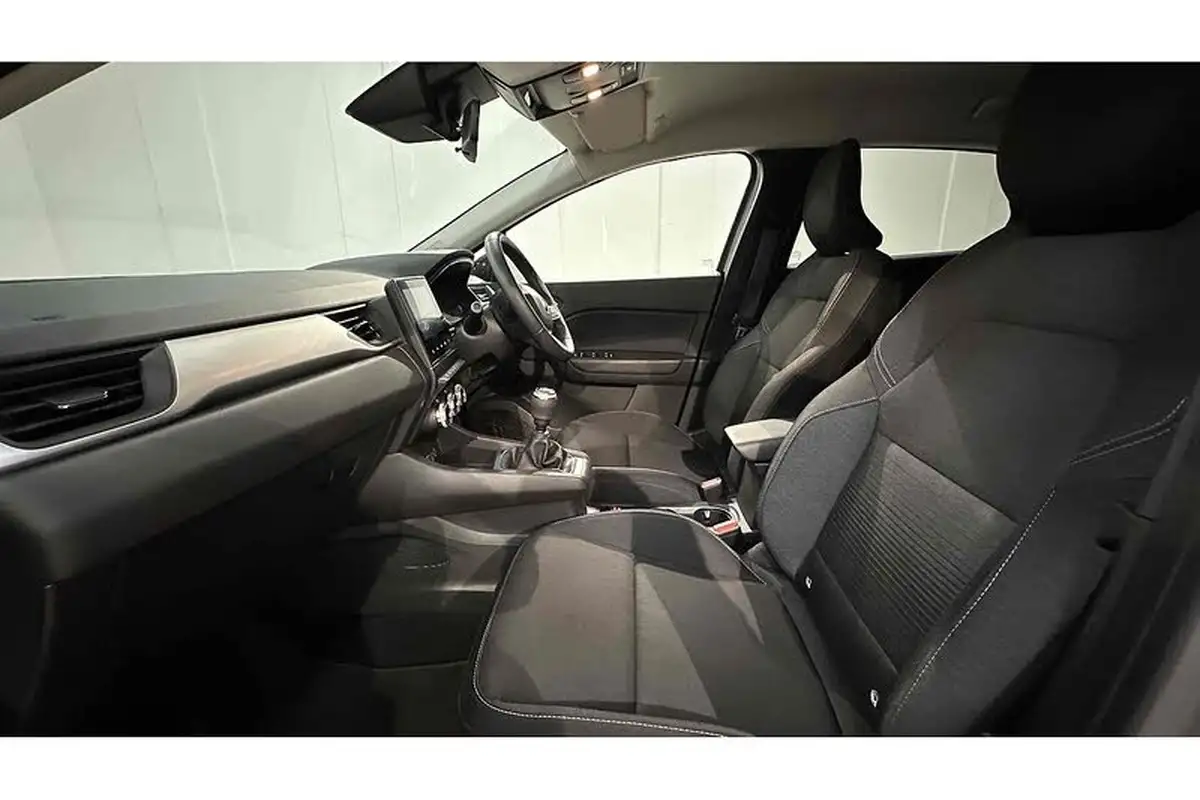2021-renault-captur-10-tce-iconic-90ps-big-18