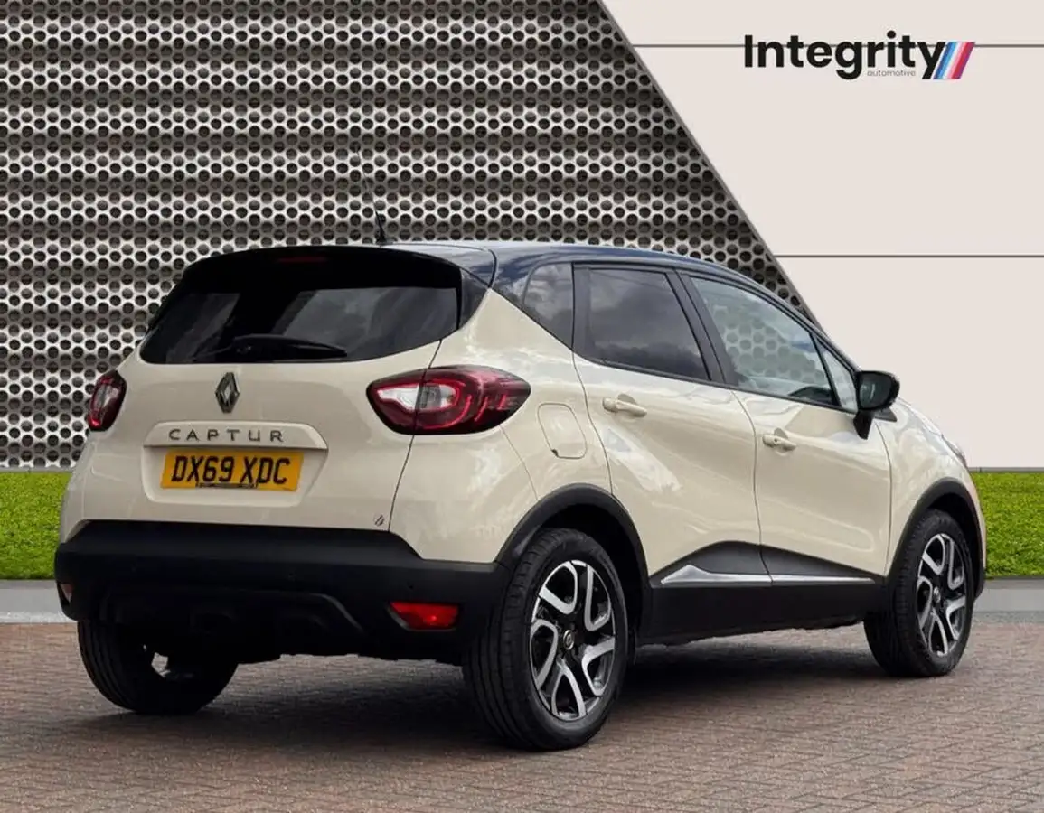 2019-renault-captur-09-tce-iconic-big-2