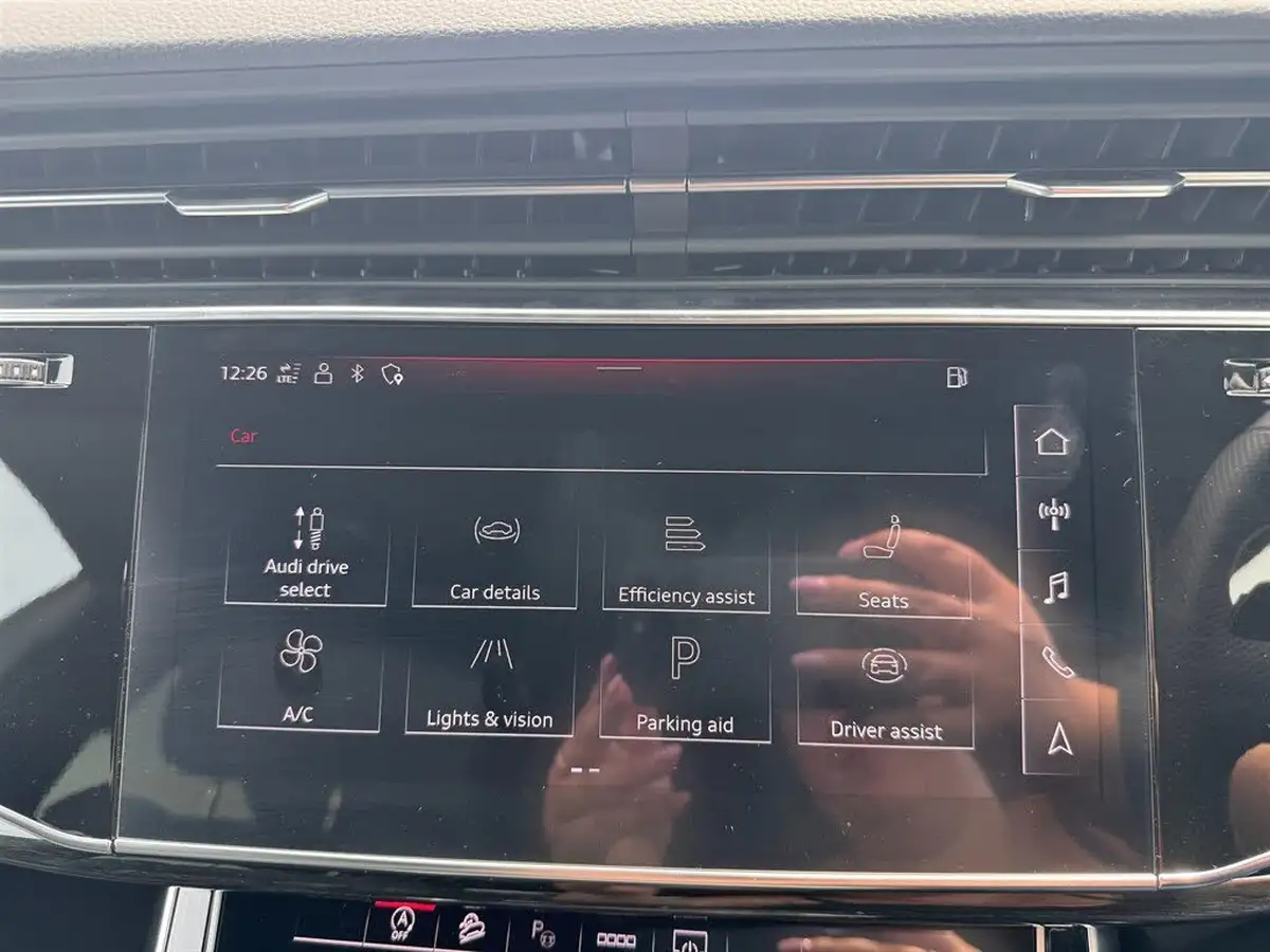 2023-audi-q8-30-55-tfsi-black-edition-big-22