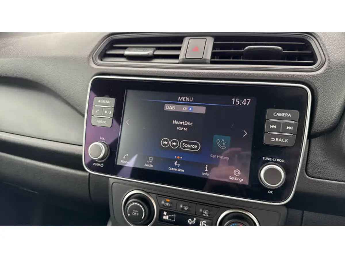 2022-nissan-leaf-e-acenta-39kwh-big-11