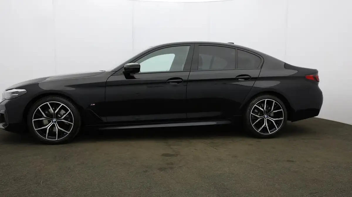 2021-bmw-5-series-20td-520d-m-sport-mht-saloon-4d-big-71