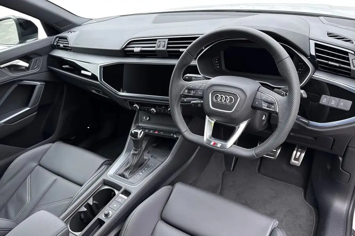 2025-audi-q3-15-35-tfsi-black-edition-station-wagon-s-tronic-big-12
