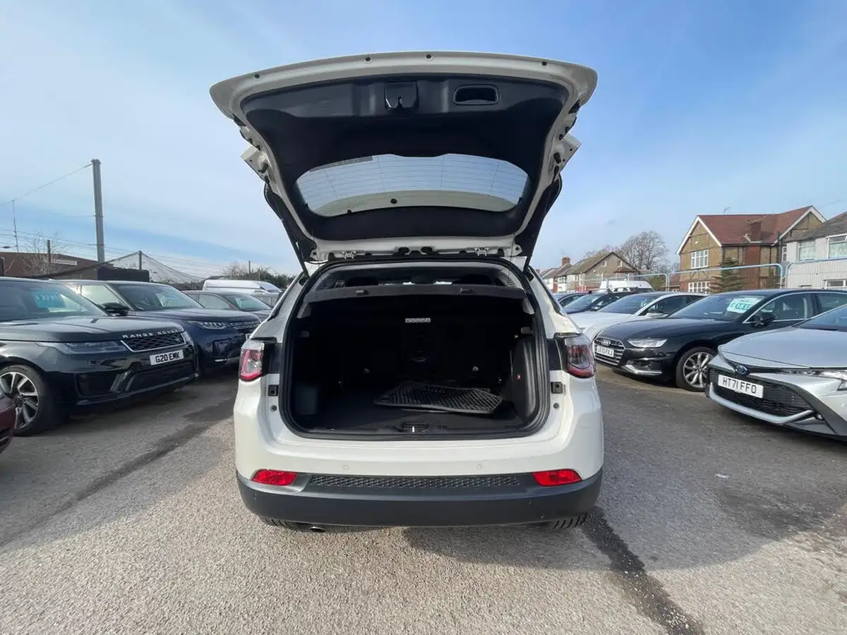 2019-jeep-compass-20multijet-ii-limited-168bhp-auto-big-48