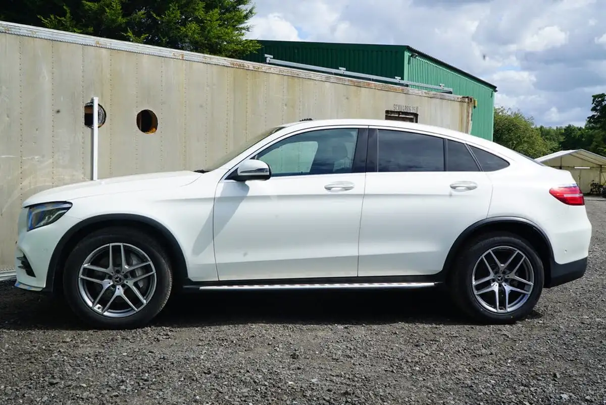 2017-mercedes-benz-glc-class-30-d-glc350d-amg-line-premium-plusss-coupe-4d-big-7