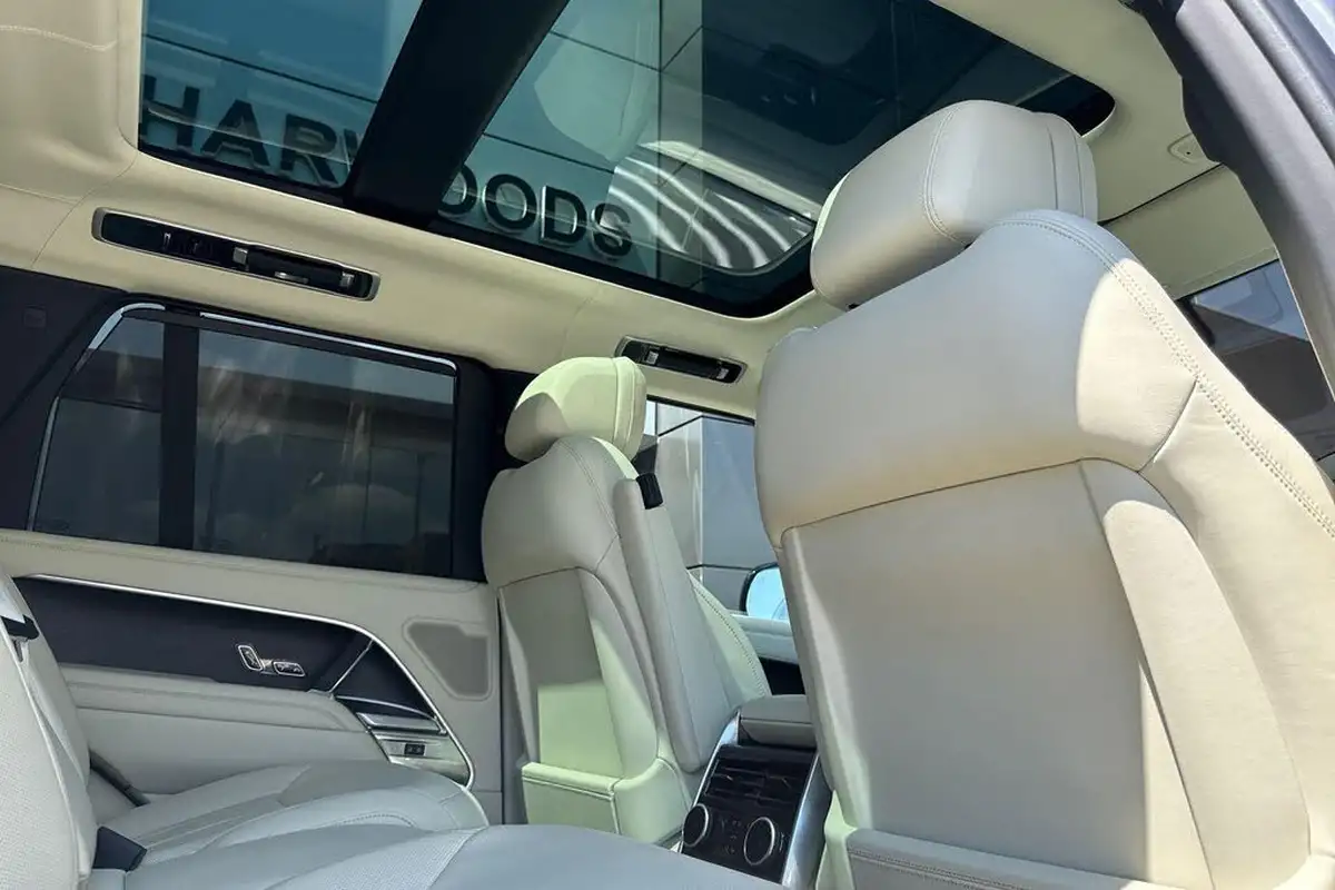 2024-land-rover-range-rover-30-d350-se-big-42