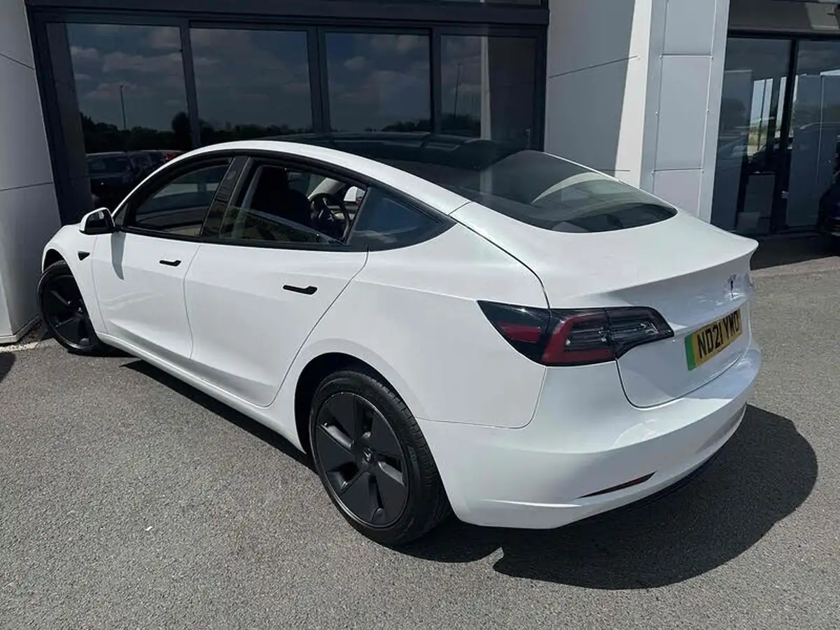 2021-tesla-model-3-e-standard-plus-big-12