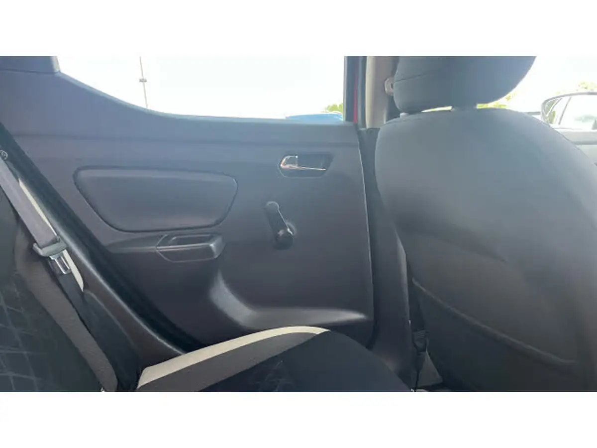 2017-nissan-micra-09-ig-t-n-connecta-big-31