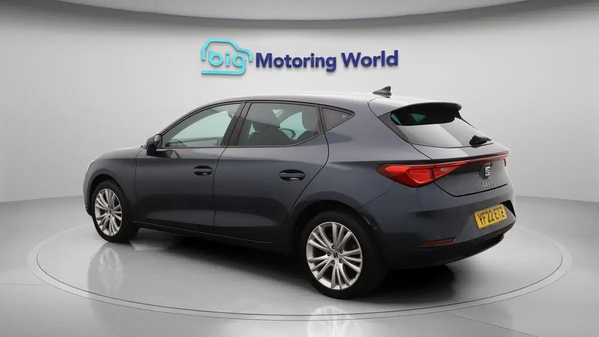 2022-seat-leon-10-tsi-evo-se-dynamic-hatchback-big-5