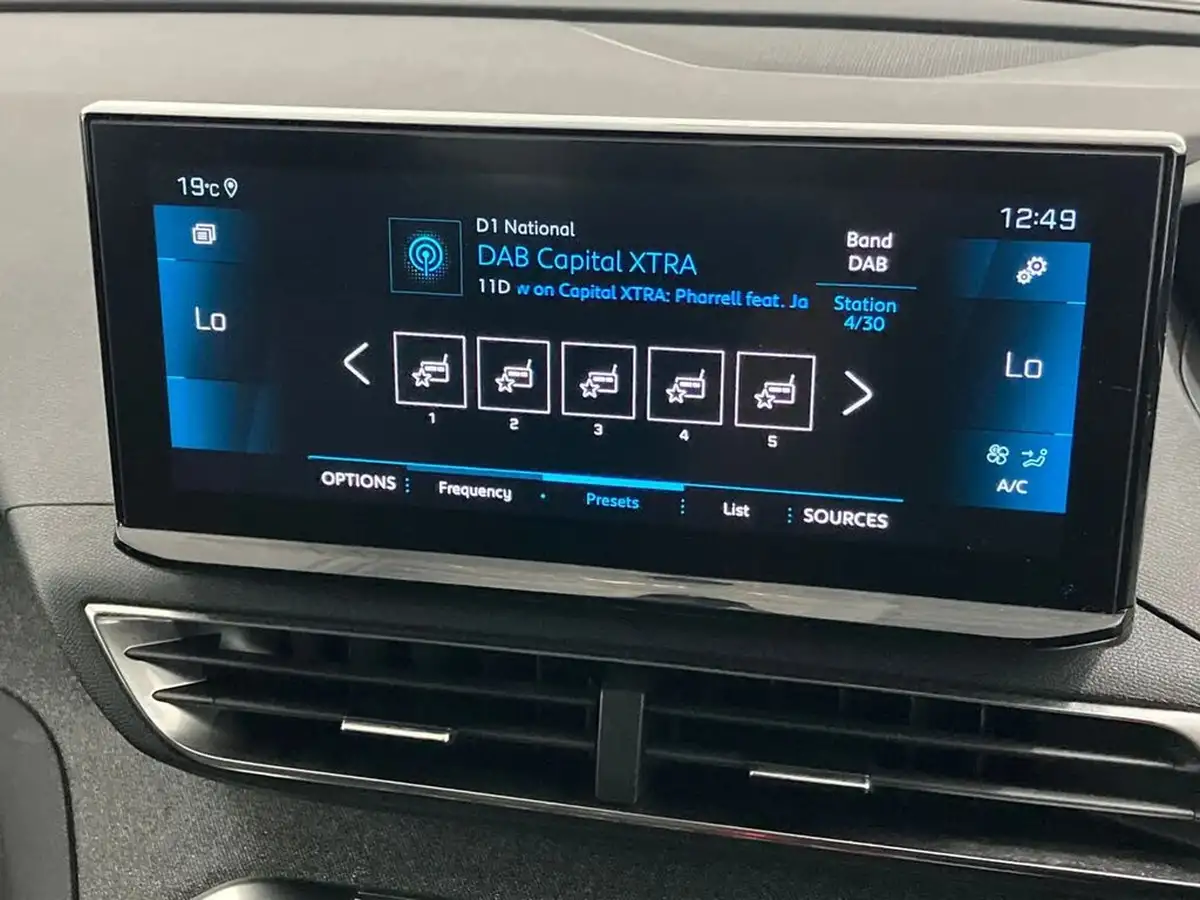2022-peugeot-3008-suv-15-bluehdi-allure-premium-big-10