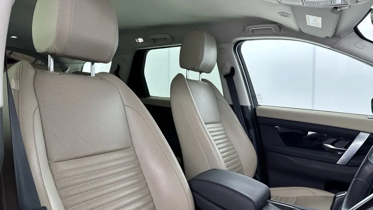 2021-land-rover-discovery-sport-20-p200-s-big-25