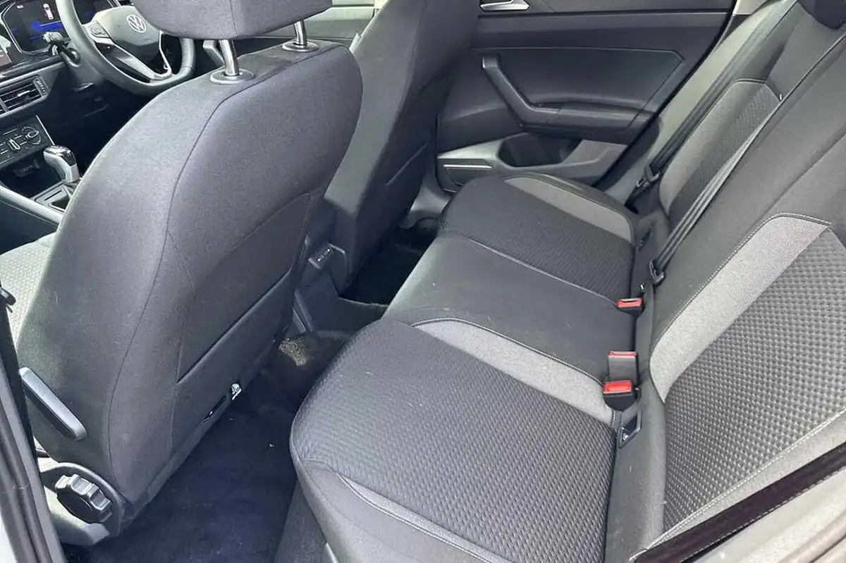 2025-volkswagen-taigo-10-tsi-life-115ps-dsg-big-23