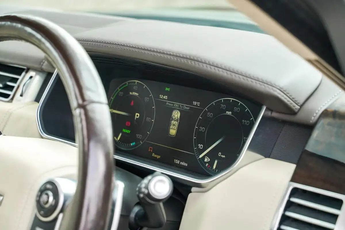 2014-land-rover-range-rover-30-sd-v6-autobiography-30-sd-ss-big-23