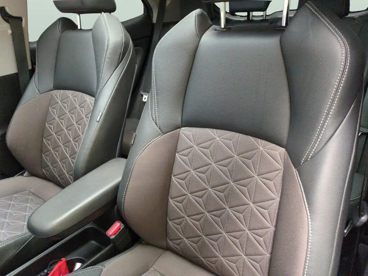 2022-toyota-yaris-cross-15-vvt-i-excel-awd-i-big-28