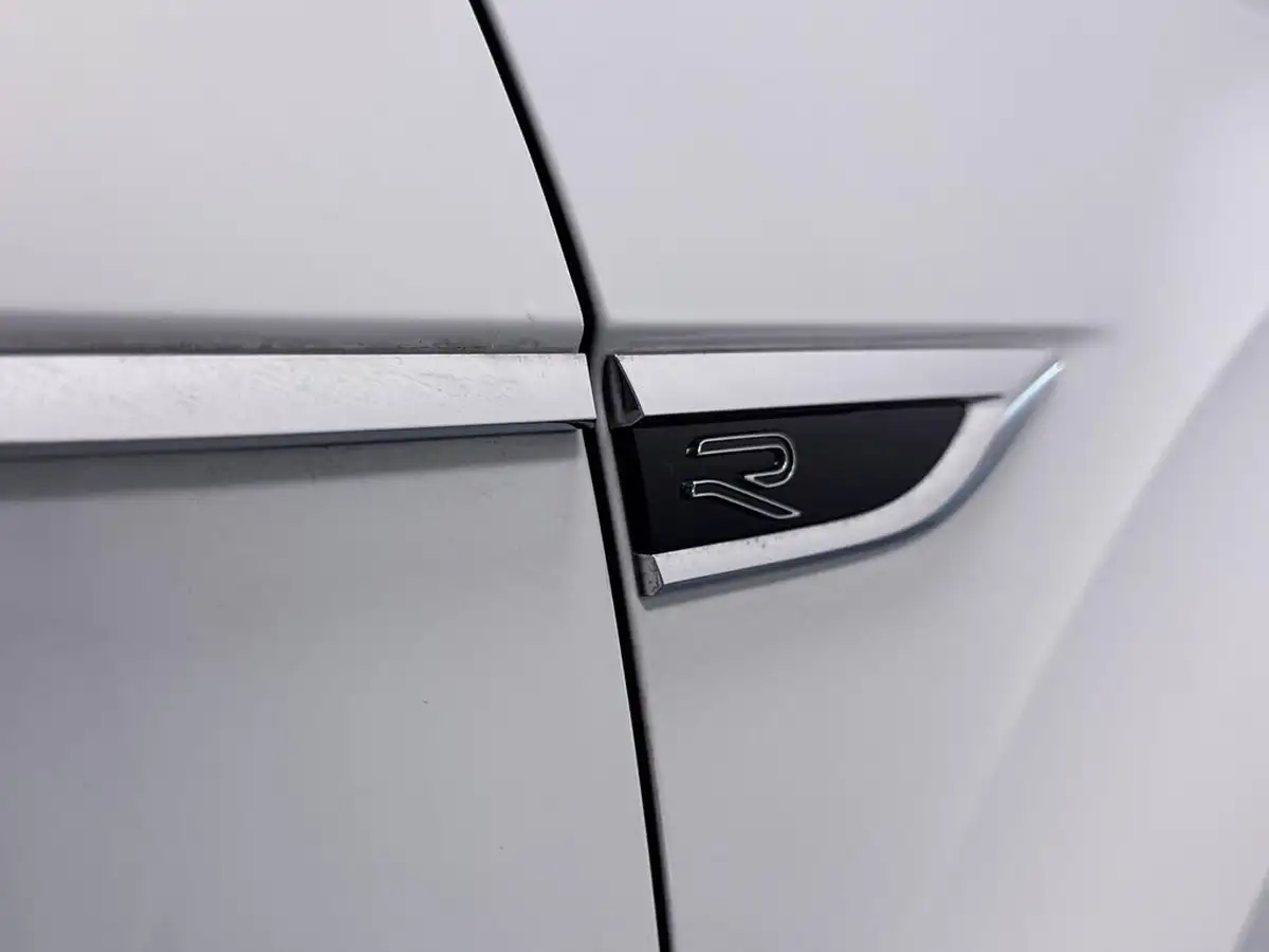 2024-volkswagen-t-roc-15-tsi-r-line-hatchback-5d-dsg-big-16