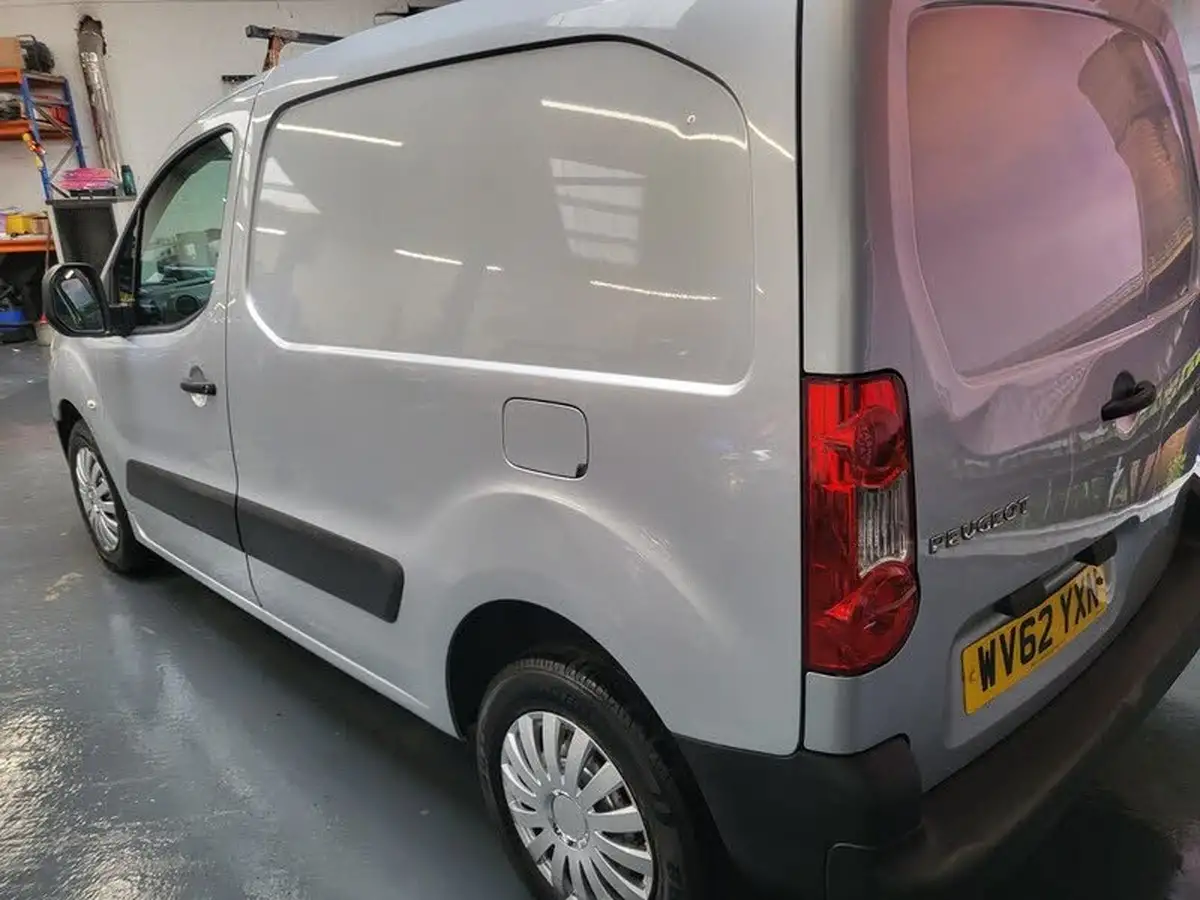 2012-peugeot-partner-16td-s-l1-92-850-panel-van-big-17