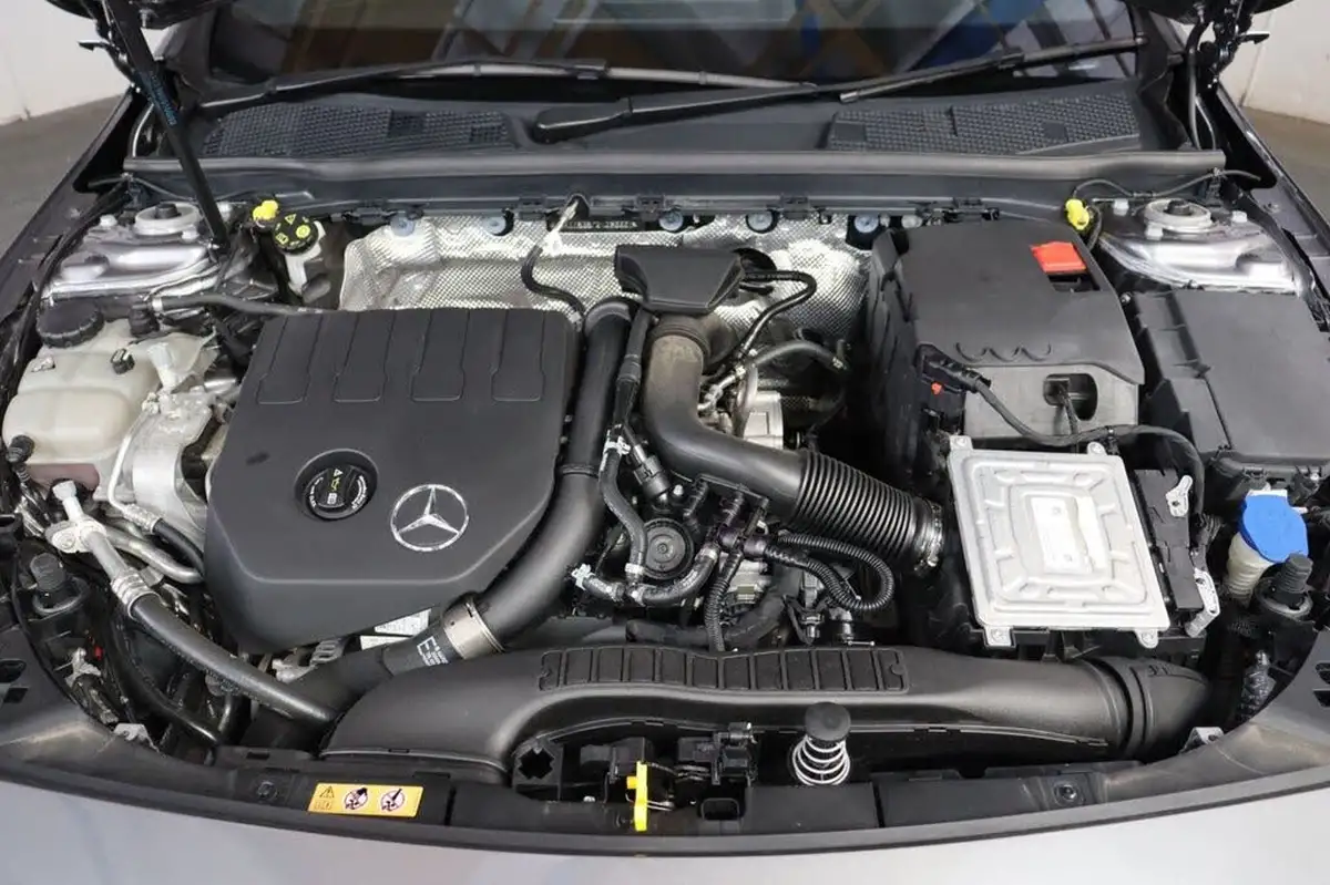 2022-mercedes-benz-cla-13-cla-200-amg-line-premium-plus-coupe-4d-big-17