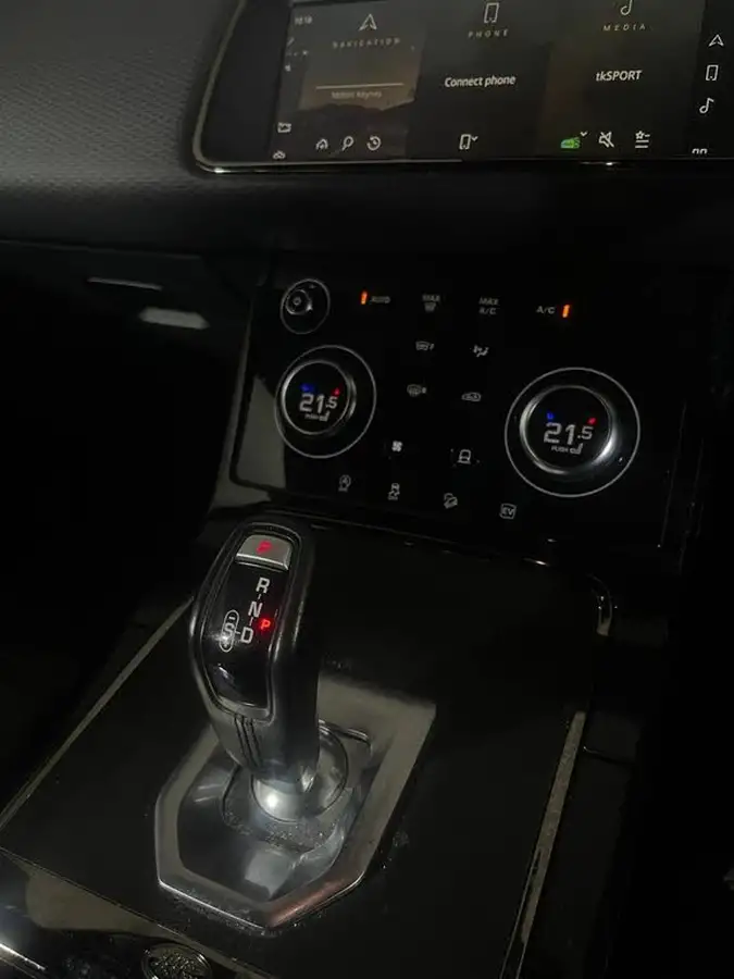 2021-land-rover-range-rover-evoque-15-p300e-r-dynamic-s-big-23