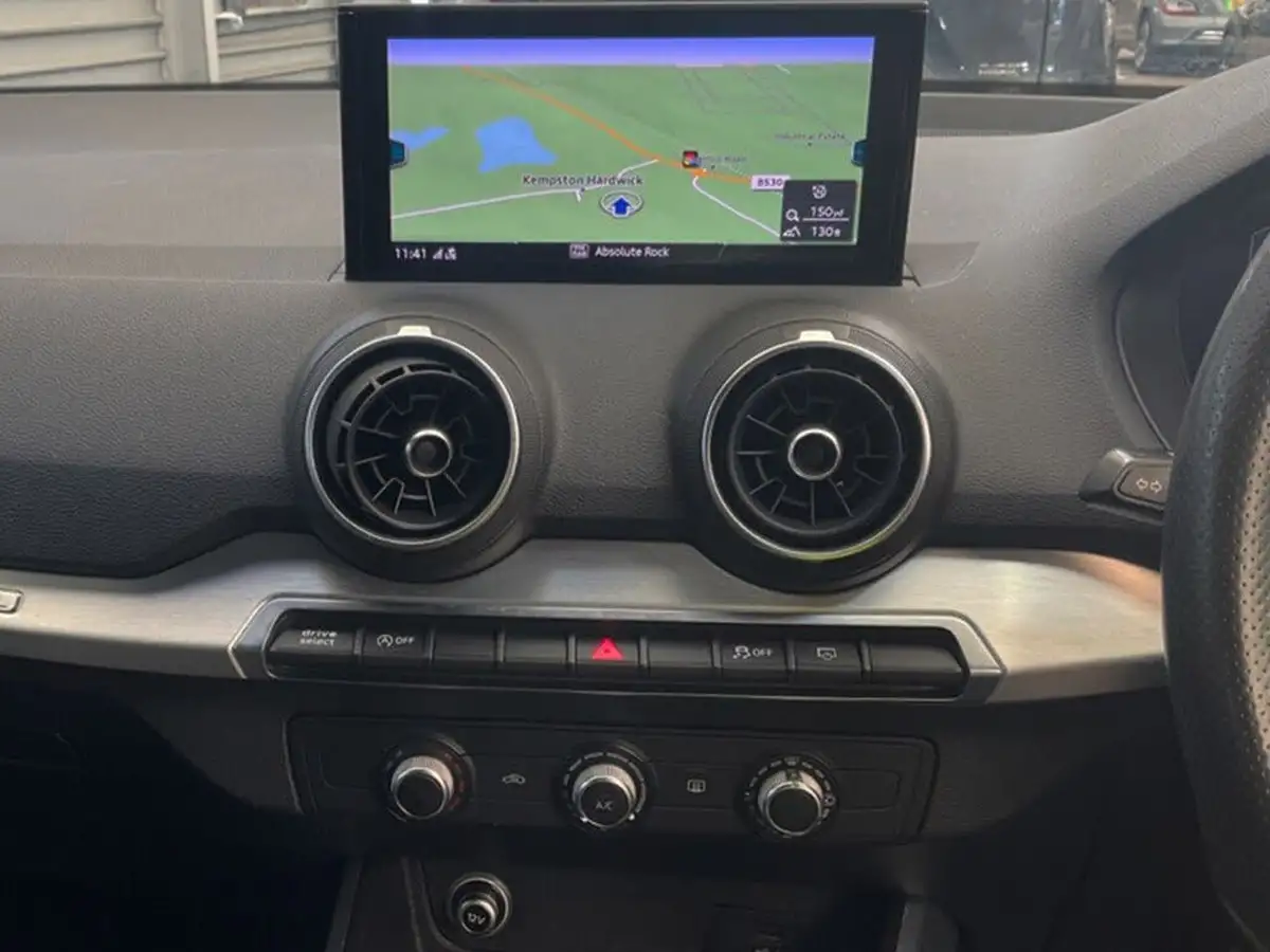 2017-audi-q2-14-tfsi-s-line-s-tronic-big-7