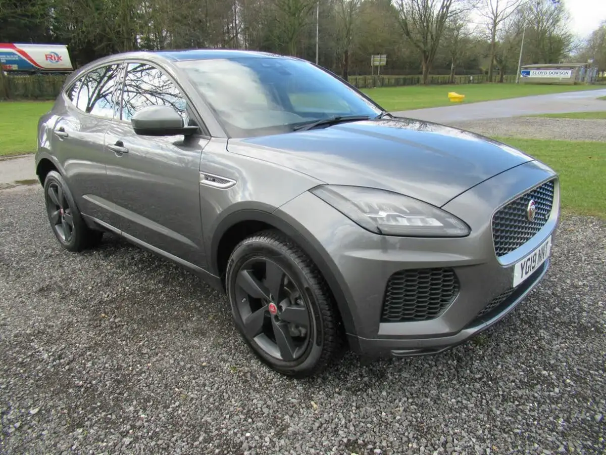 2019-jaguar-e-pace-20-i4-r-dynamic-se-249ps-big-7
