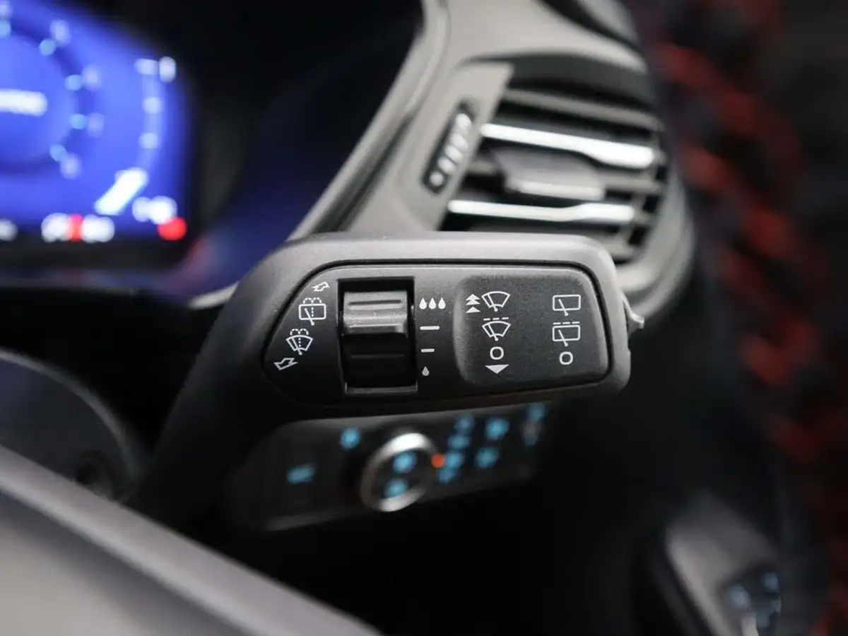 2023-ford-kuga-15t-st-line-edition-big-40