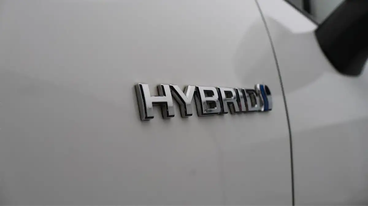 2021-toyota-rav4-25-vvt-i-icon-big-21
