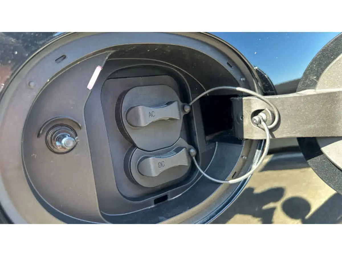 2024-mini-cooper-e-cooper-e-classic-big-28
