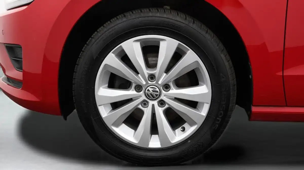 2017-volkswagen-golf-sv-16tdi-se-110ps-bmtss-big-18