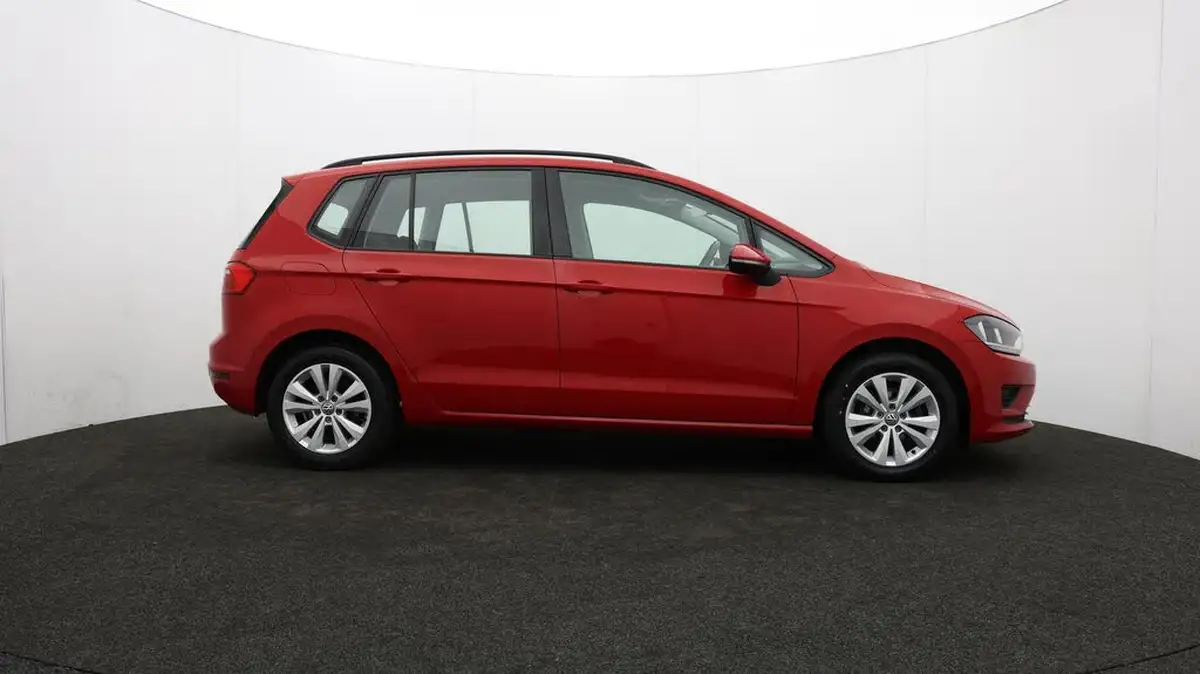 2017-volkswagen-golf-sv-16tdi-se-110ps-bmtss-big-42