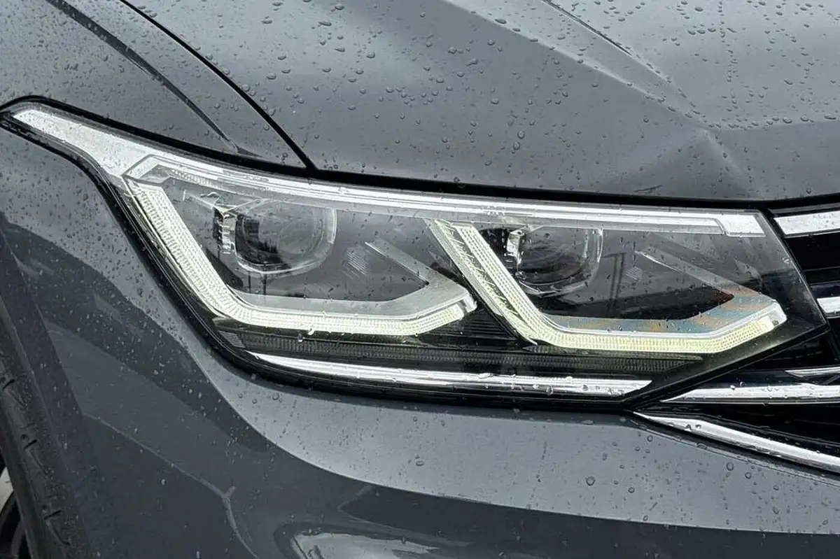 2022-volkswagen-tiguan-15-tsi-elegance-big-20