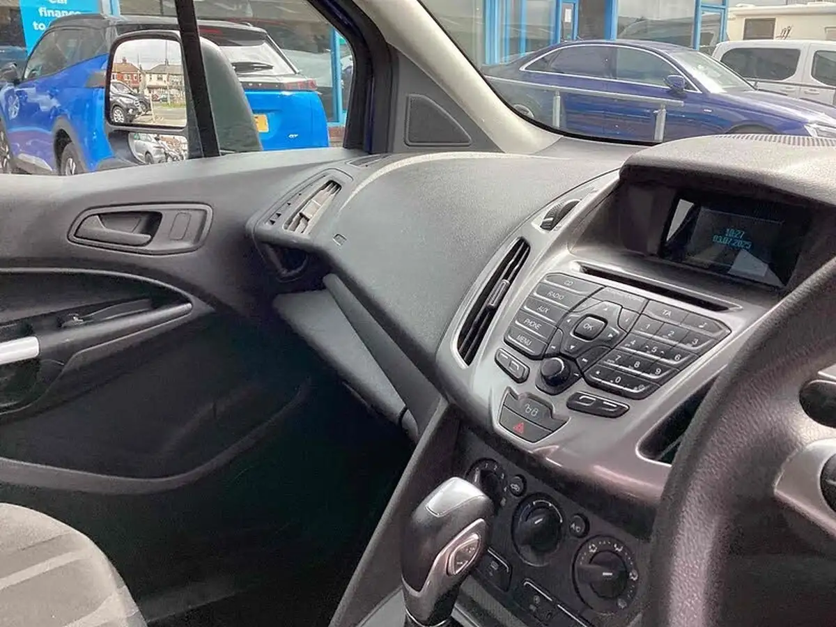 2018-ford-grand-tourneo-connect-15tdci-zetec-120ps-ss-1499cc-powershift-big-15