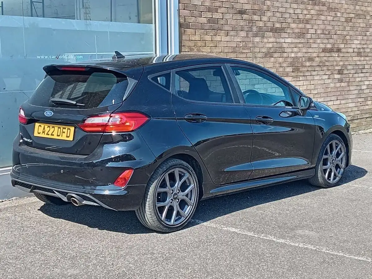 2022-ford-fiesta-10t-st-line-100ps-5d-big-2
