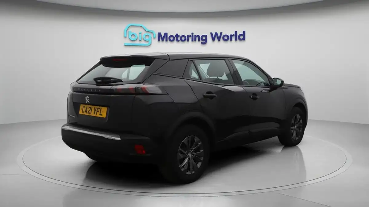 2021-peugeot-2008-suv-e-active-premium-big-7