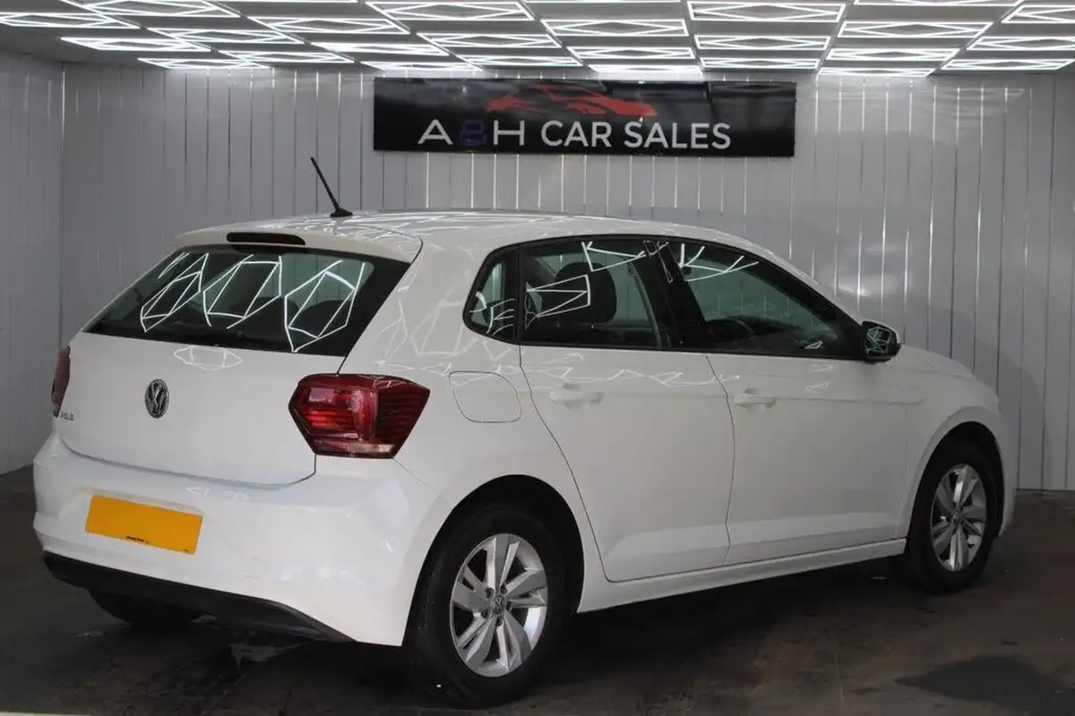 2018-volkswagen-polo-10-se-65ps-evo-big-2