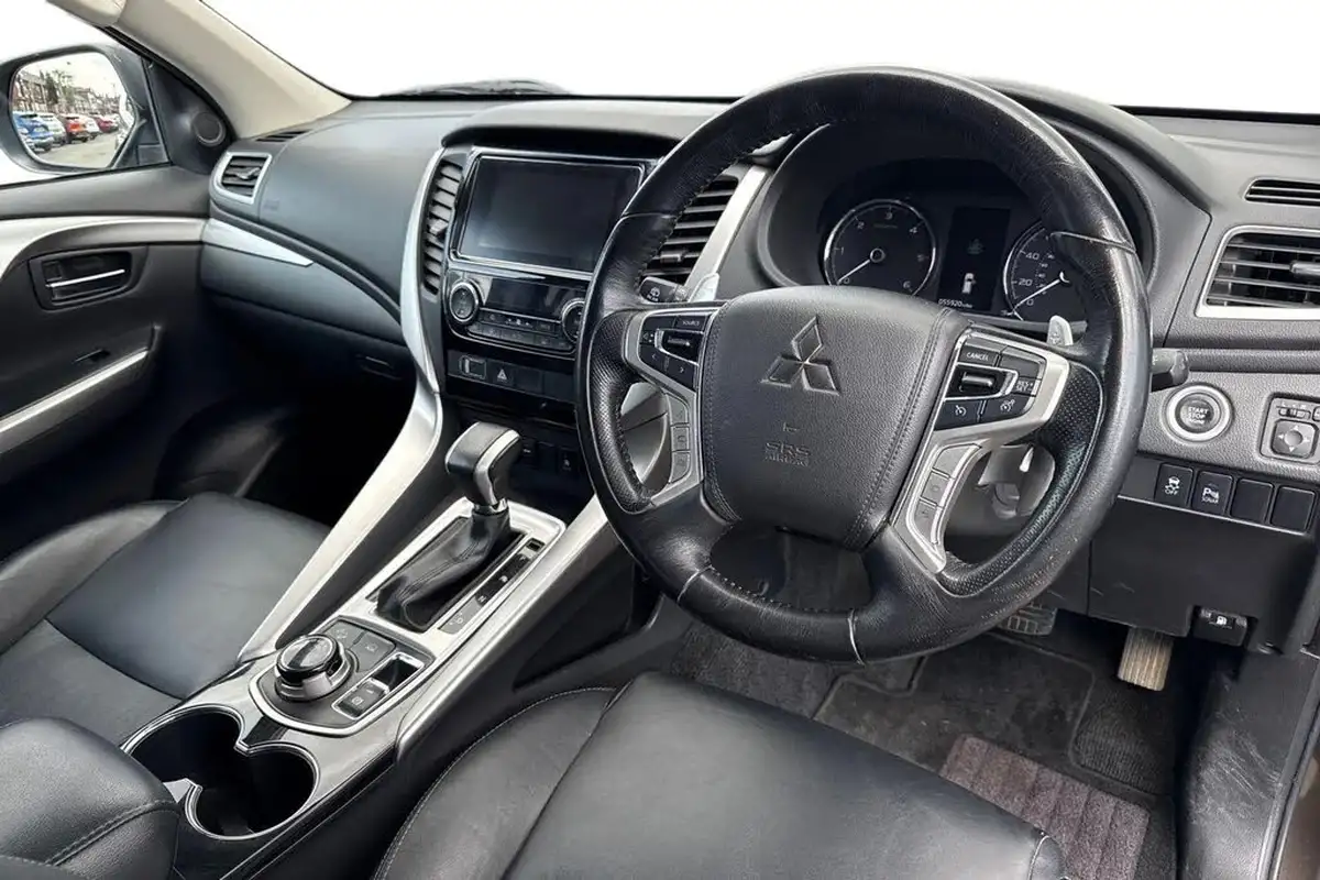 2020-mitsubishi-shogun-sport-24di-d-3-big-6