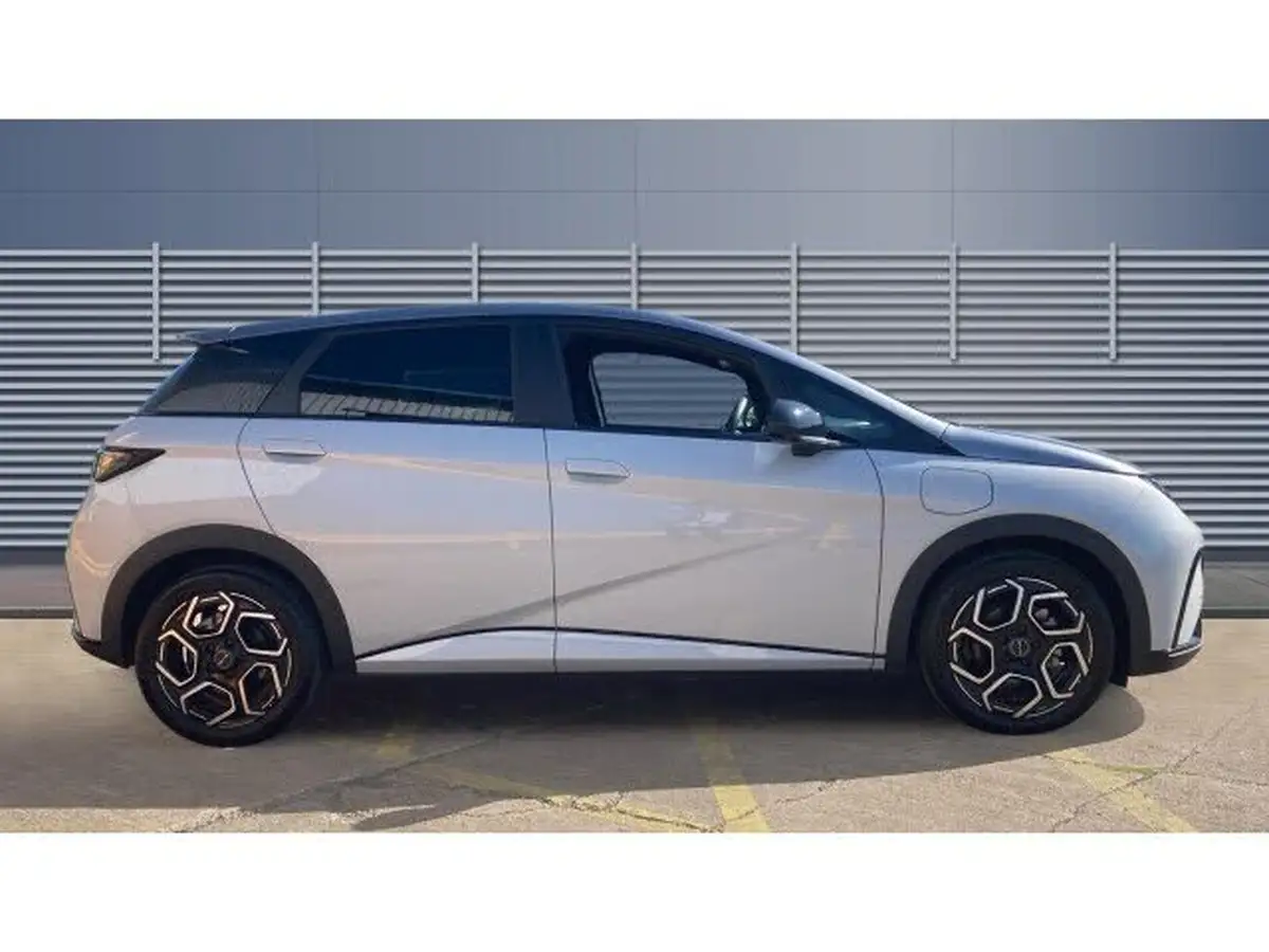 2025-byd-dolphin-e-design-big-4